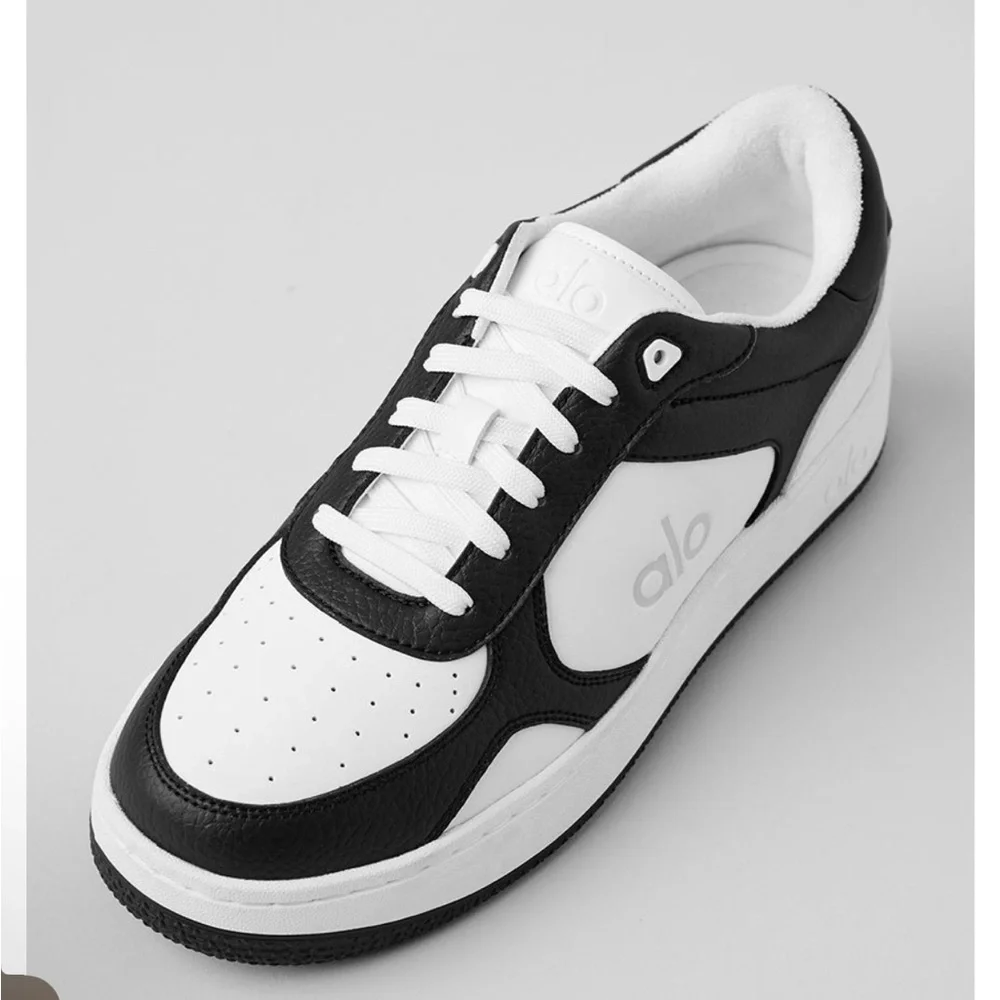 ALO Recovery Mode Sneaker - Black/White